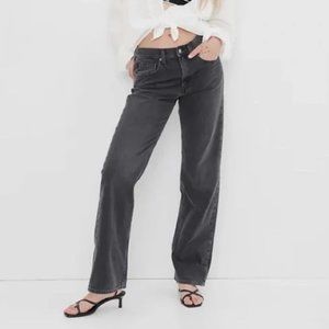 GAP Loose Mid Rise Washed Black Jeans 4P
